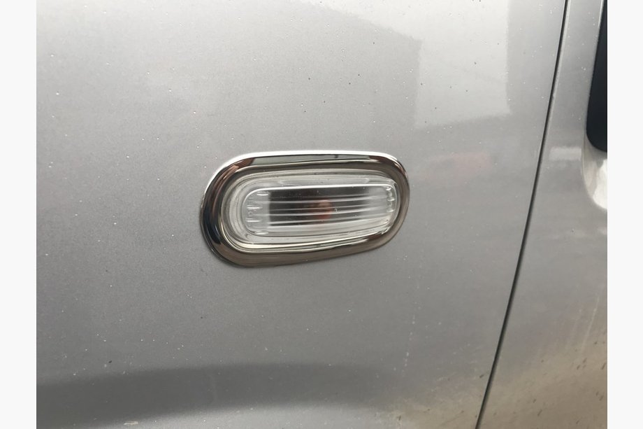 Fiat Doblo II 2010-2022 Chrome Turn Signal Surrounds (2 pcs, Stainless Steel) Image