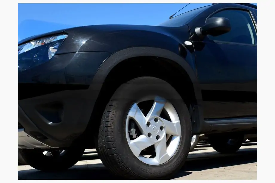 Dacia Duster 2008-2018 Fender Flares (4 pcs, Black Metal) Image