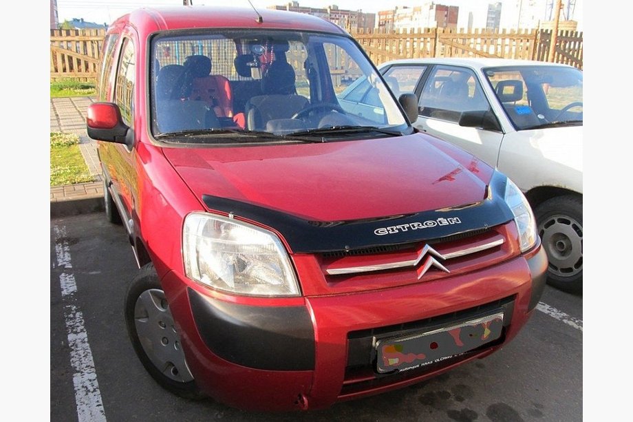 Citroen Berlingo 1996-2008 Hood Deflector VIP (2003-2008) Image