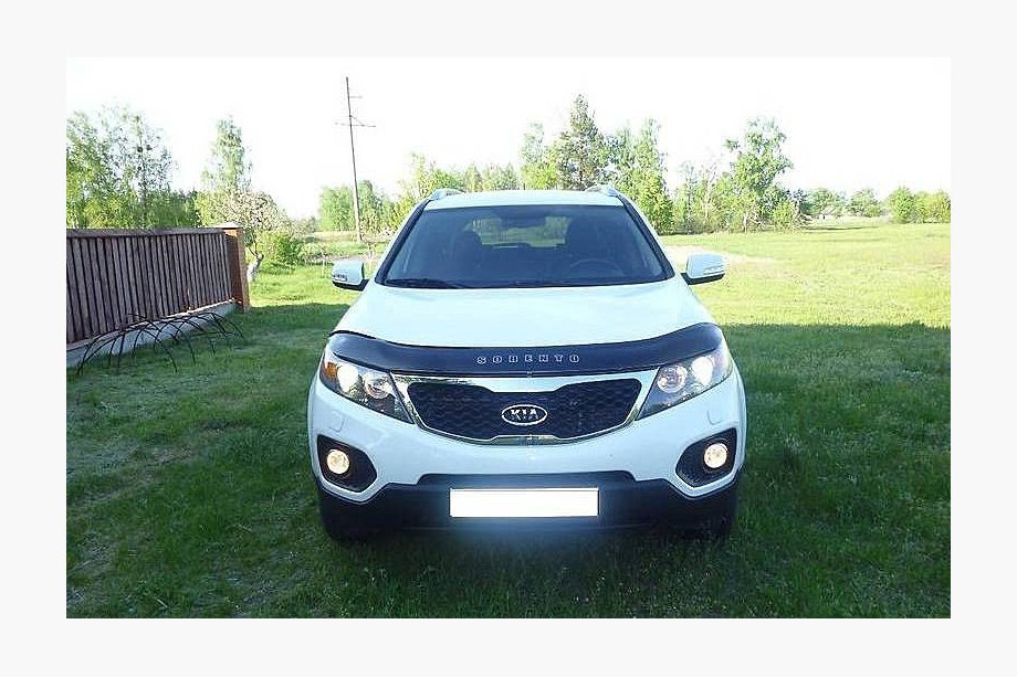 Kia Sorento II XM 2009-2014 Hood Deflector 2009-2012 (VIP) Image