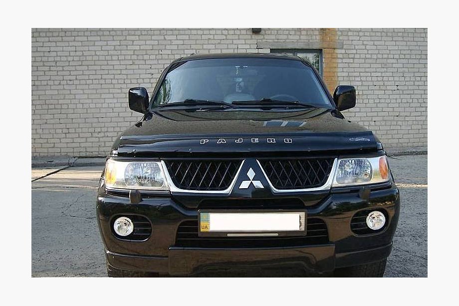 Mitsubishi Pajero Sport 1996-2007 Hood Deflector (VIP) Photo 1