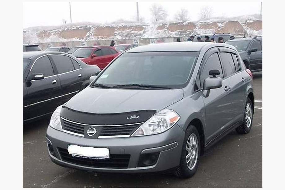 Nissan Tiida 2004-2011 Hood Deflector (VIP) Image