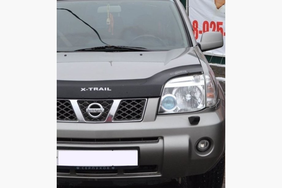 Nissan X-trail T30 2002-2007 Hood Deflector (VIP) Image