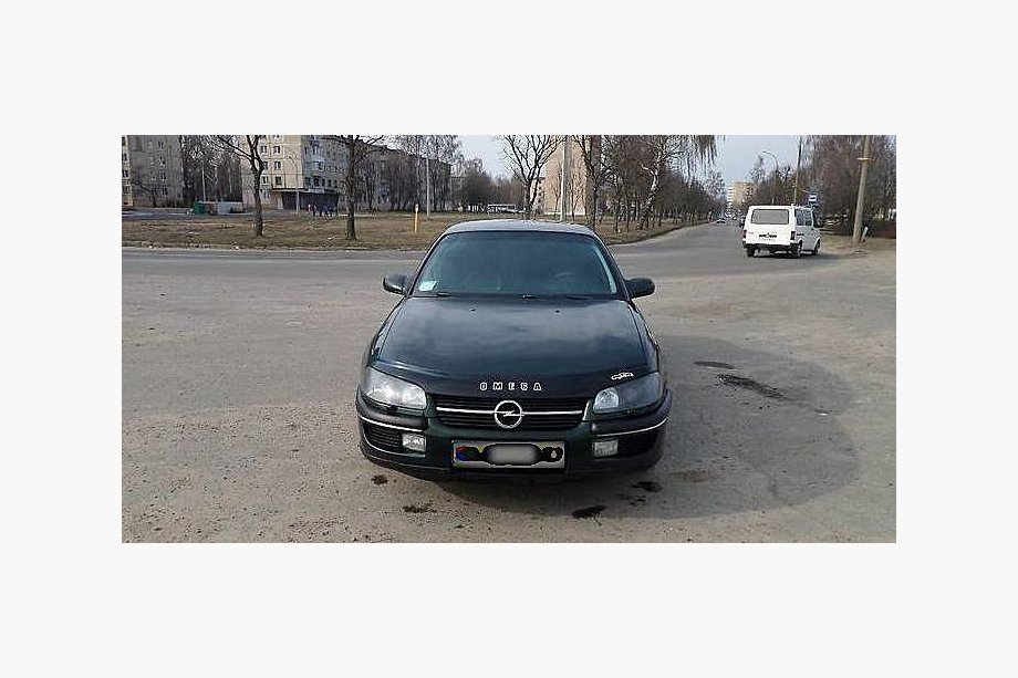 Opel Omega B 1994-2003 Hood Deflector (1993-1999, VIP) Image