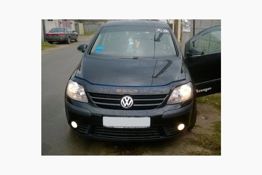 Volkswagen Golf Plus 2004-2014 Hood Deflector (VIP) Image