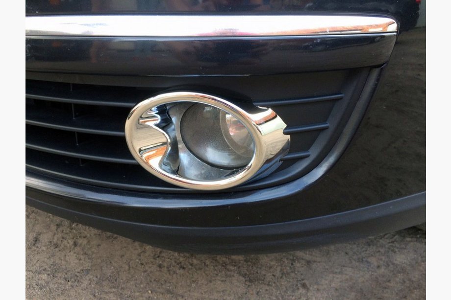 Volkswagen Jetta 2006-2011 Fog light covers (2 pcs, plastic) Image