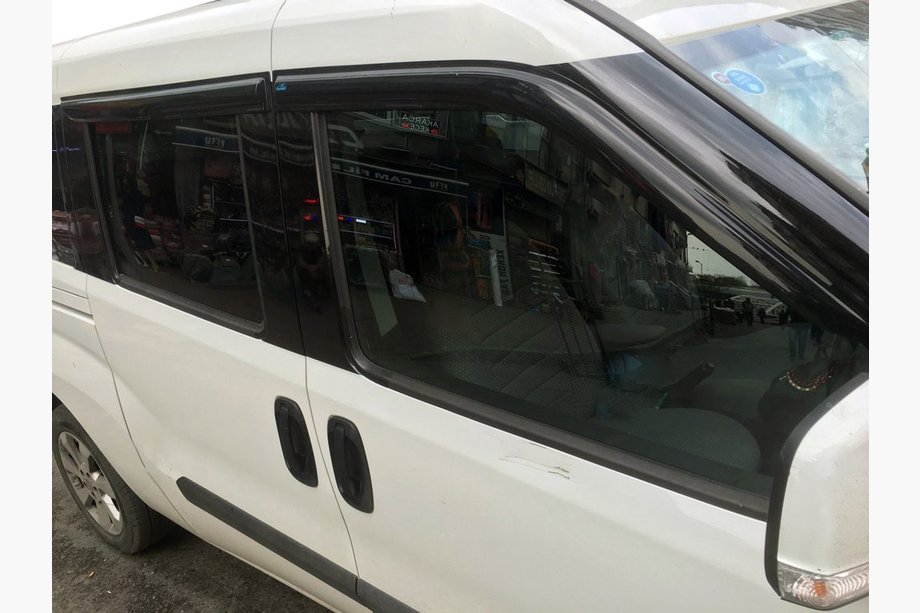 Opel Combo 2012-2018 Window Deflectors Aomis (4 pcs) Image