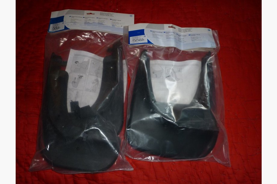 Volkswagen Golf 6 2008-2014 Original Mud Flaps (Set) Image