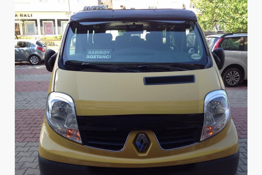 Renault Trafic 2001–2015 Windshield visor (black gloss, 5mm) Photo 6