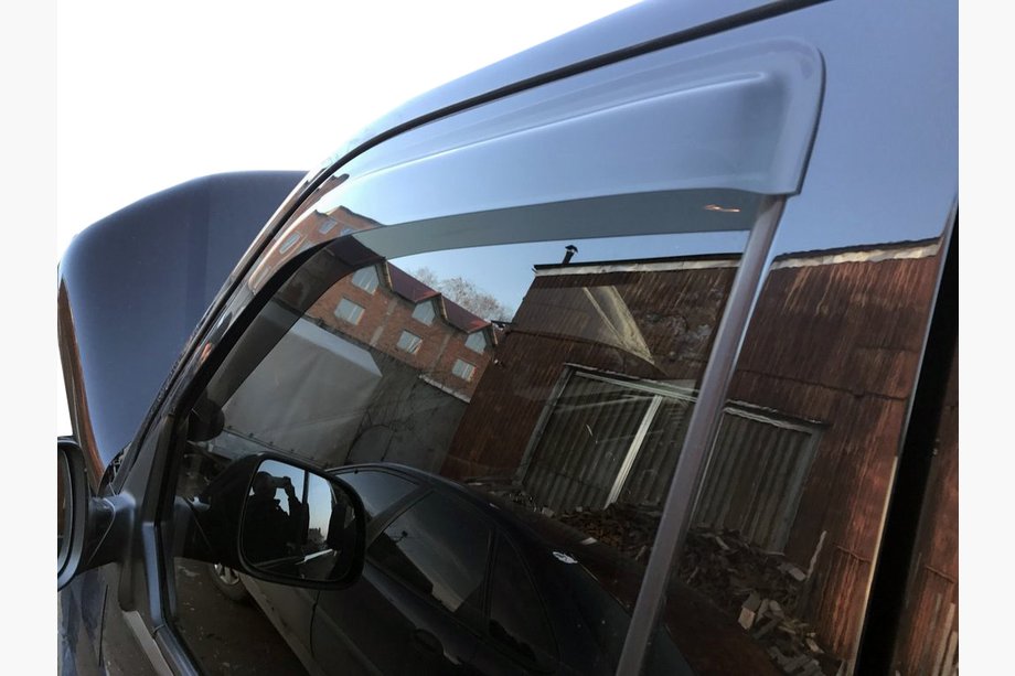 Volkswagen T5 Multivan 2003–2010 Window Deflectors (2 pcs, Sunflex) Image