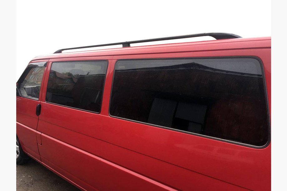 Volkswagen T4 Transporter 1990-2003 Black Roof Rails Image
