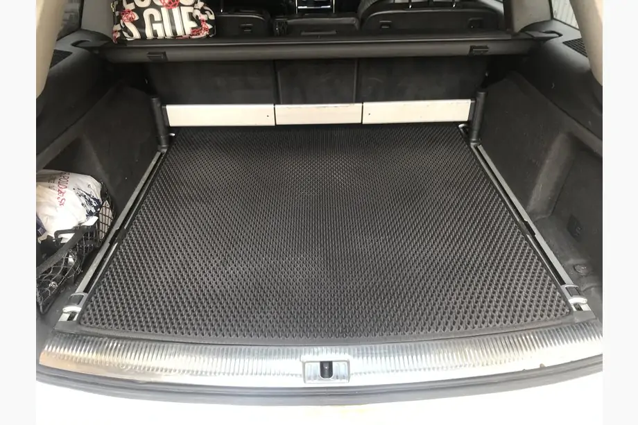 Audi Q7 2005-2015 Trunk Mat (EVA, Black) (5-Seater) Image