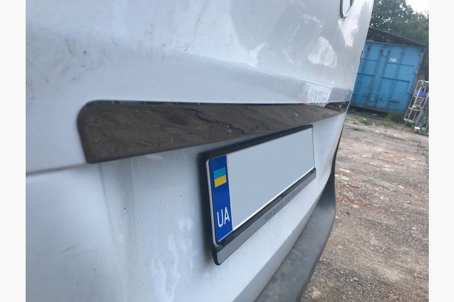 Mercedes Vito/V-class W447 2014- Trunk trim above license plate BlackChrome (stainless steel) Image