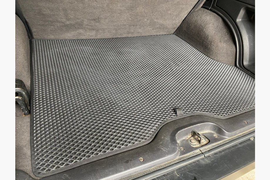 Jeep Cherokee XJ 1984-2001 Trunk Mat (EVA, Black) Image