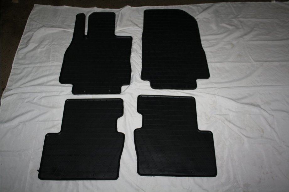 Mazda 2 2007-2014 Rubber Floor Mats Stingray (4 pcs) Image