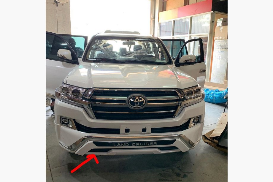 Toyota Land Cruiser 200 2007-2021 Front lip 2016↗ (ME-style, under spoiler) White Image