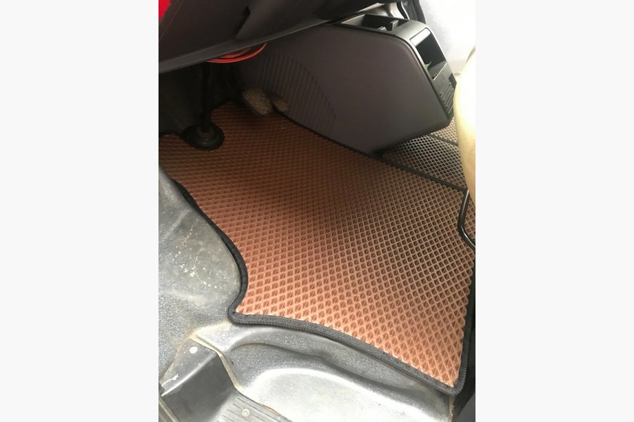 Mercedes Vito W638 1996-2003 EVA Floor Mats (brick red) Image