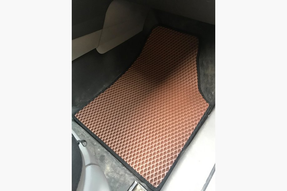 Volkswagen Caddy 2015-2020 EVA Floor Mats (brick red) 5 pcs, front and rear (standard, 2 sliding doors) Photo 2