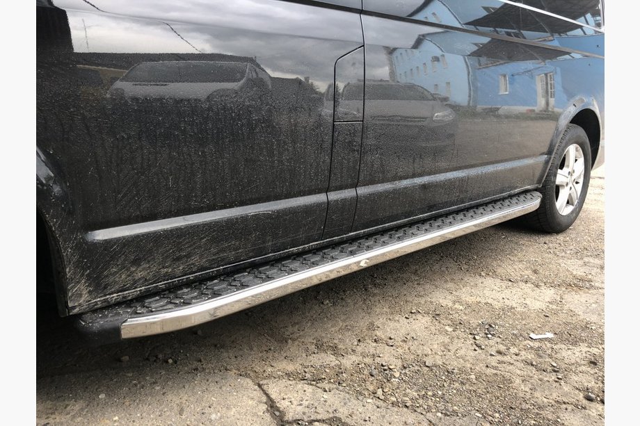Volkswagen T5 Multivan 2003–2010 Side Steps BlackLine (2 pcs, Aluminum) Image