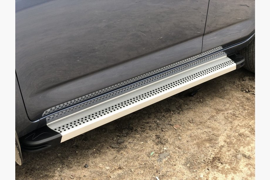 Toyota Land Cruiser 80 1990-1997 Side Steps Maya V2 (2 pcs, Aluminum) Image