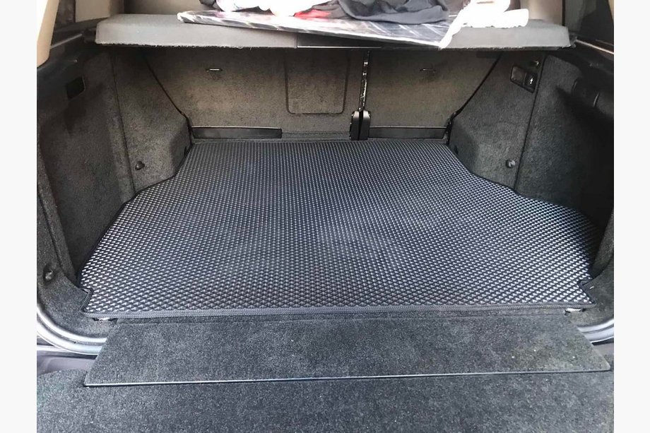 Range Rover III L322 2002-2012 Trunk Mat (EVA, Black) Image