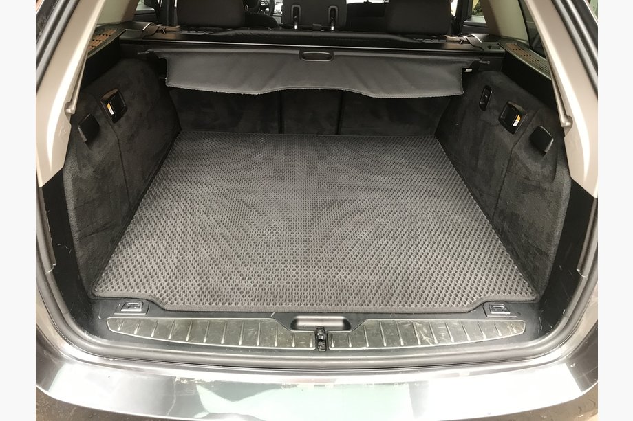 BMW 5 Series F10/F11 2010–2016 EVA Trunk Mat V1 (for F11, black) Image