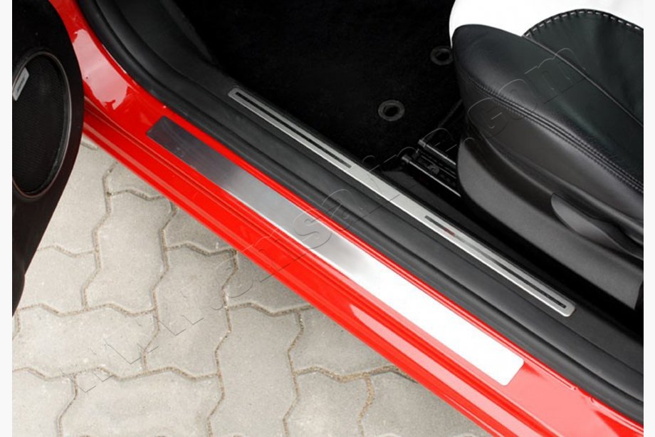 Alfa Romeo 156 1997-2007 Door Sill Protectors OmsaLine Stainless Steel Set of 4 Image