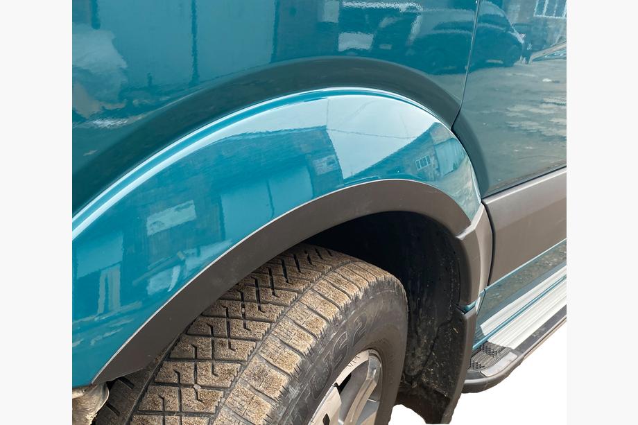 Volkswagen Crafter 2006-2016 Narrow fender flares (4 pcs, black) Image