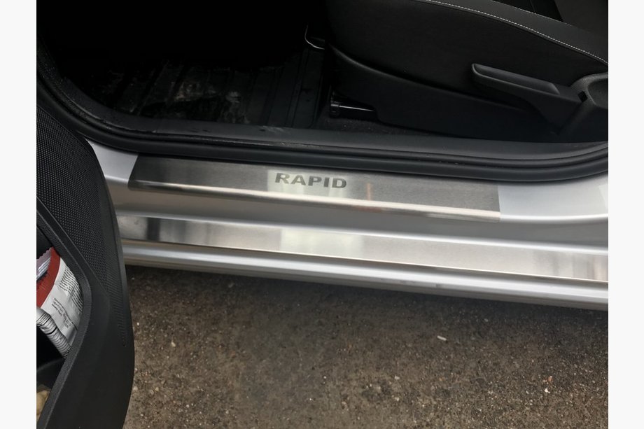Skoda Rapid 2012-2019 Door Sill Covers Nataniko (8 pcs, Stainless Steel) Image