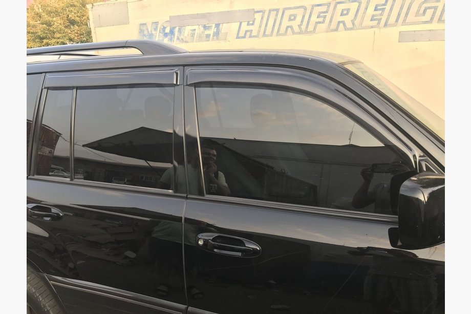 Lexus LX470 1998-2007 Window Deflectors (4 pcs, Niken) Image