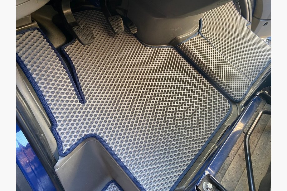 Mercedes Sprinter W906 2006–2018 EVA Floor Mats V1 (Gray) Image