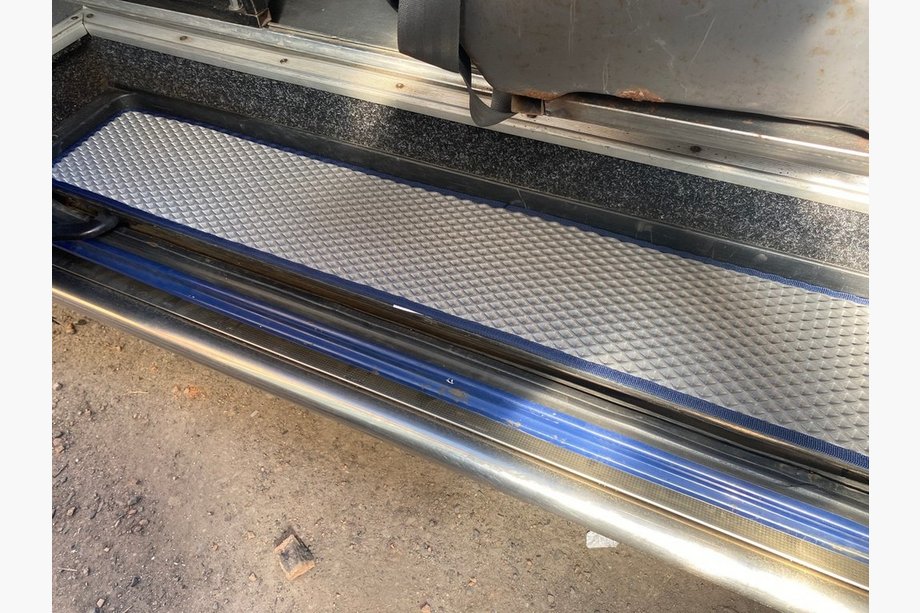 Mercedes Sprinter W906 2006–2018 EVA Door Sill Mats (3 pcs, grey) Image
