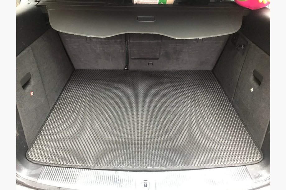 Volkswagen Touareg 2010-2018 Trunk Mat V1 (EVA, Black) Image
