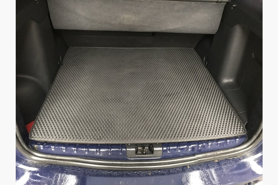 Renault Duster 2008–2017 EVA Trunk Mat (black) Image