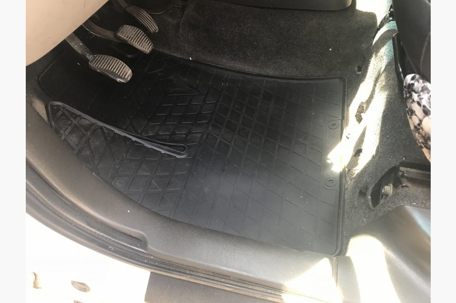 Fiat Doblo I 2001-2005 Rubber Floor Mats (Stingray) Image