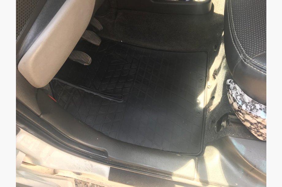Fiat Doblo I 2005-2010 Rubber Floor Mats (Stingray) 2 pcs, Premium - odorless rubber Image