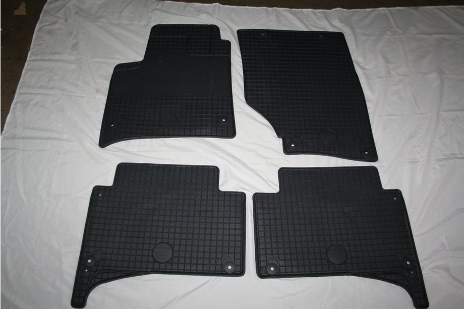 Audi Q7 2005-2015 Rubber Floor Mats (4 pcs, Doma) Image