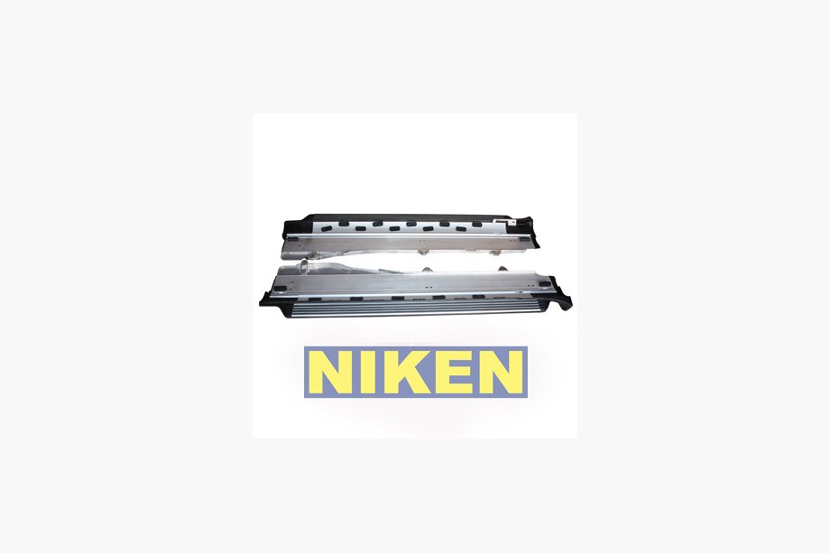 Porsche Cayenne 2003–2010 Original Side Steps (2 pcs, Aluminum) Image