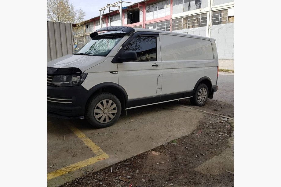 Volkswagen T5 Multivan 2003–2010 Set of fender flares and moldings (11 pieces) Image