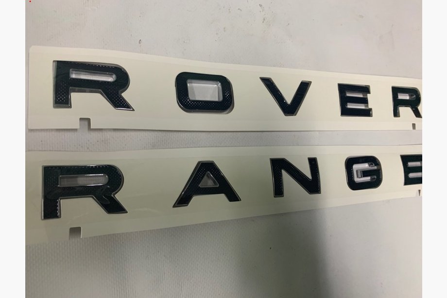 Range Rover III L322 2002-2012 Black Dot Emblem (Type-1) Image