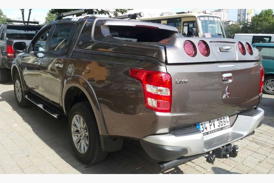 Fiat Fullback 2016- Truck Bed Canopy Roof Top (GrandBox) Image