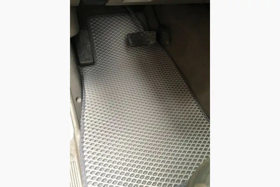 Nissan Patrol Y61 1997-2011 EVA Floor Mats (Gray) Image
