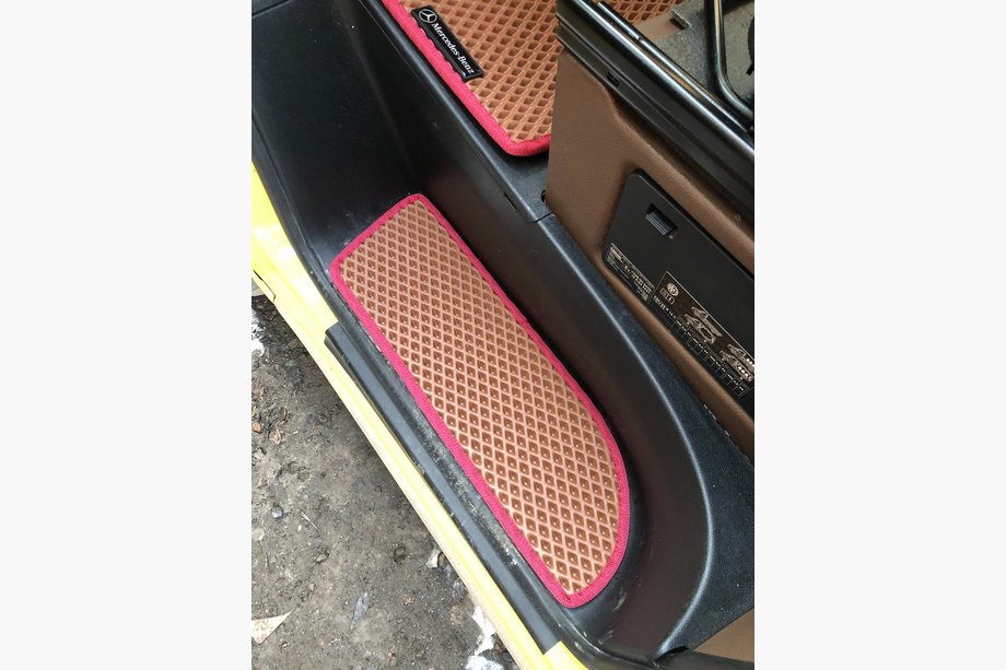 Mercedes Sprinter W907/W910 2018- Polyurethane Door Sill Mats (3 pcs, EVA, brick) Image