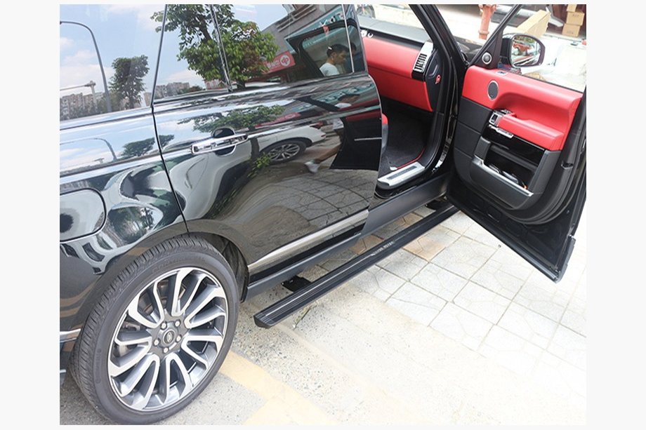 Range Rover III L322 2002-2012 Side steps with retractable mechanism (2 pcs, aluminum) Image