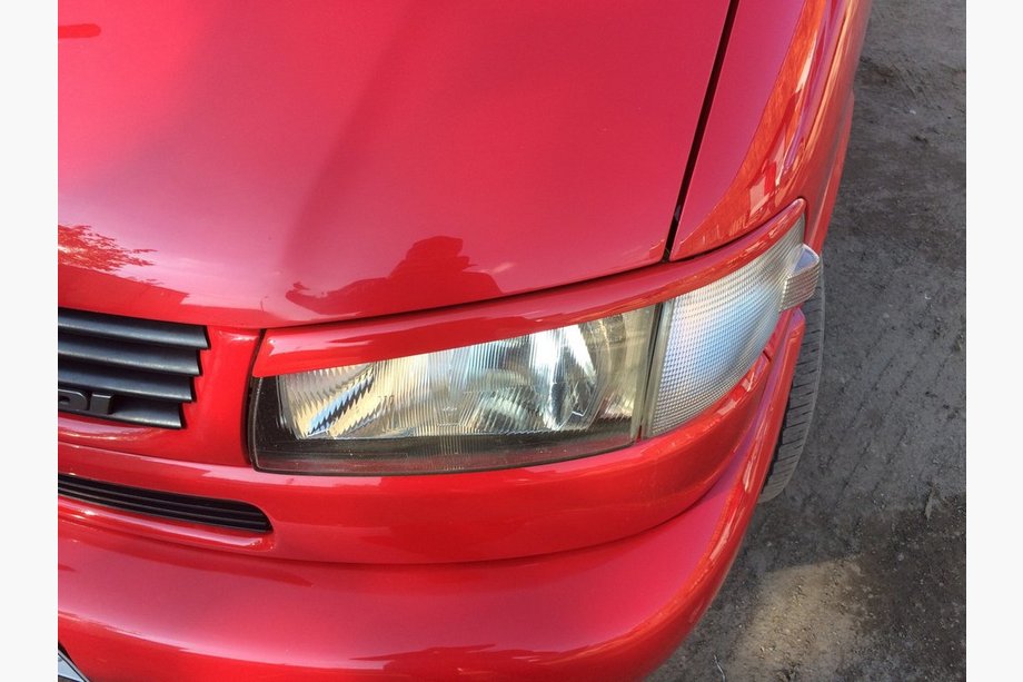 Volkswagen T4 Caravelle/Multivan 1990–2003 Headlight Eyelids Slanted Hood (2 pcs) Black Gloss Image