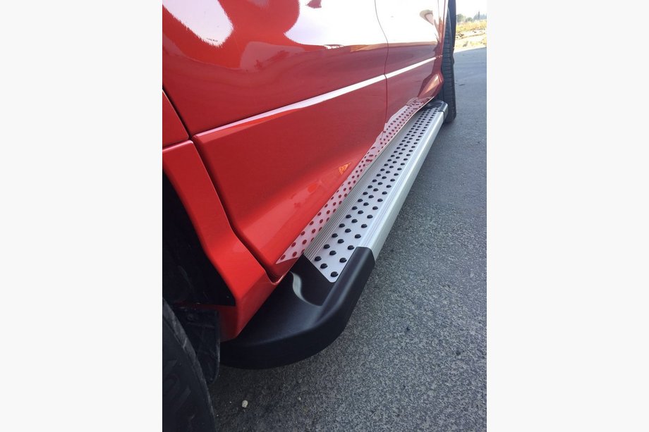 Ford Kuga/Escape 2013-2019 Side Steps King (2 pcs, Aluminum) Image