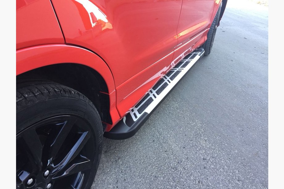 Skoda Karoq 2018- Side Steps Sunrise (2 pcs, Aluminum) Image