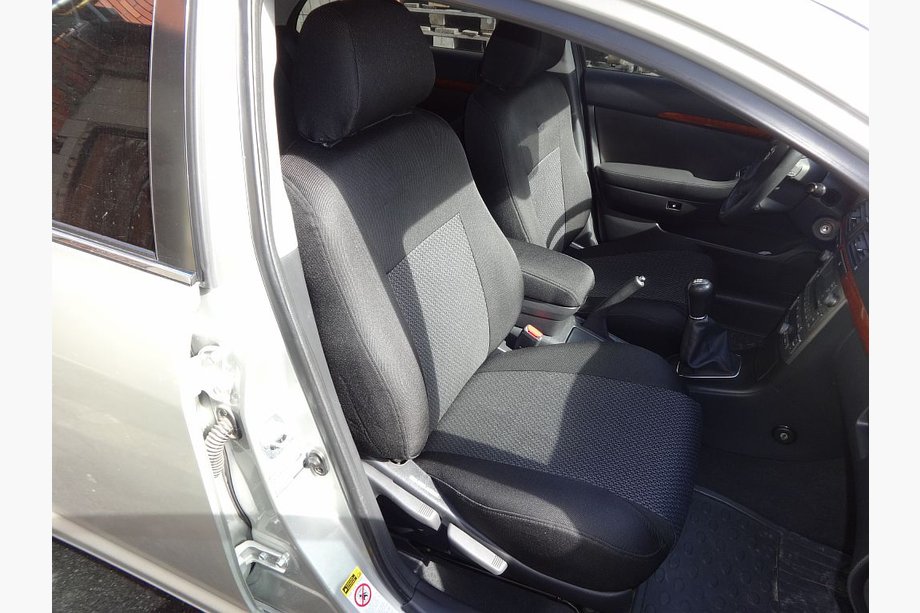 Toyota Avensis 2009-2018 Car Seat Covers (Fabric, Classik) Image