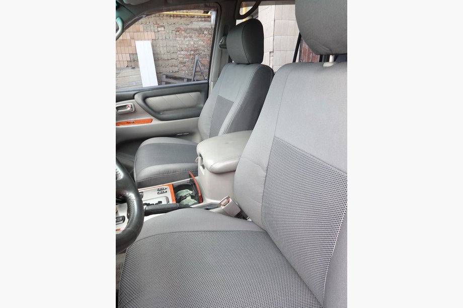 Toyota Land Cruiser 100 1998-2007 Car Seat Covers (Fabric, Classik) Image