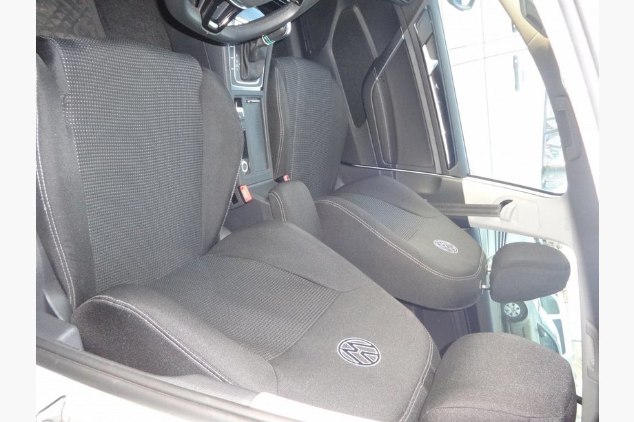 Volkswagen Golf 7/E-Golf 2012-2020 Car Seat Covers (Fabric, Classik) Image